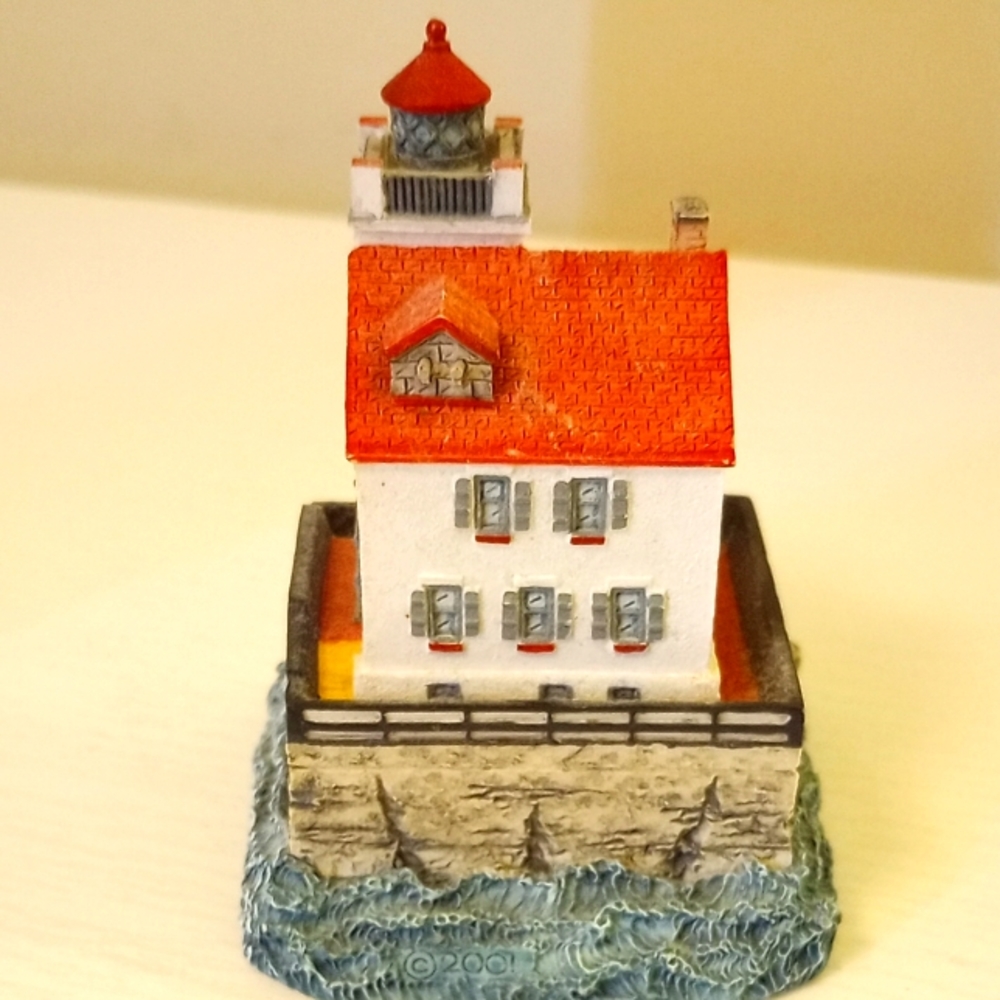 Harbour Lights lighthouse figurines. Rare - Picture 2 of 5
